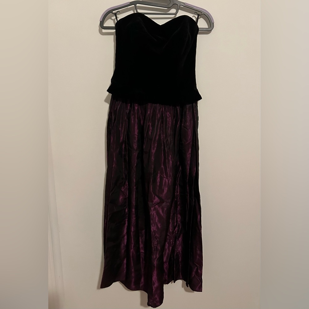Vintage Laura Ashley Velvet Top Dress | Made in UK | Purple | Floral | A07